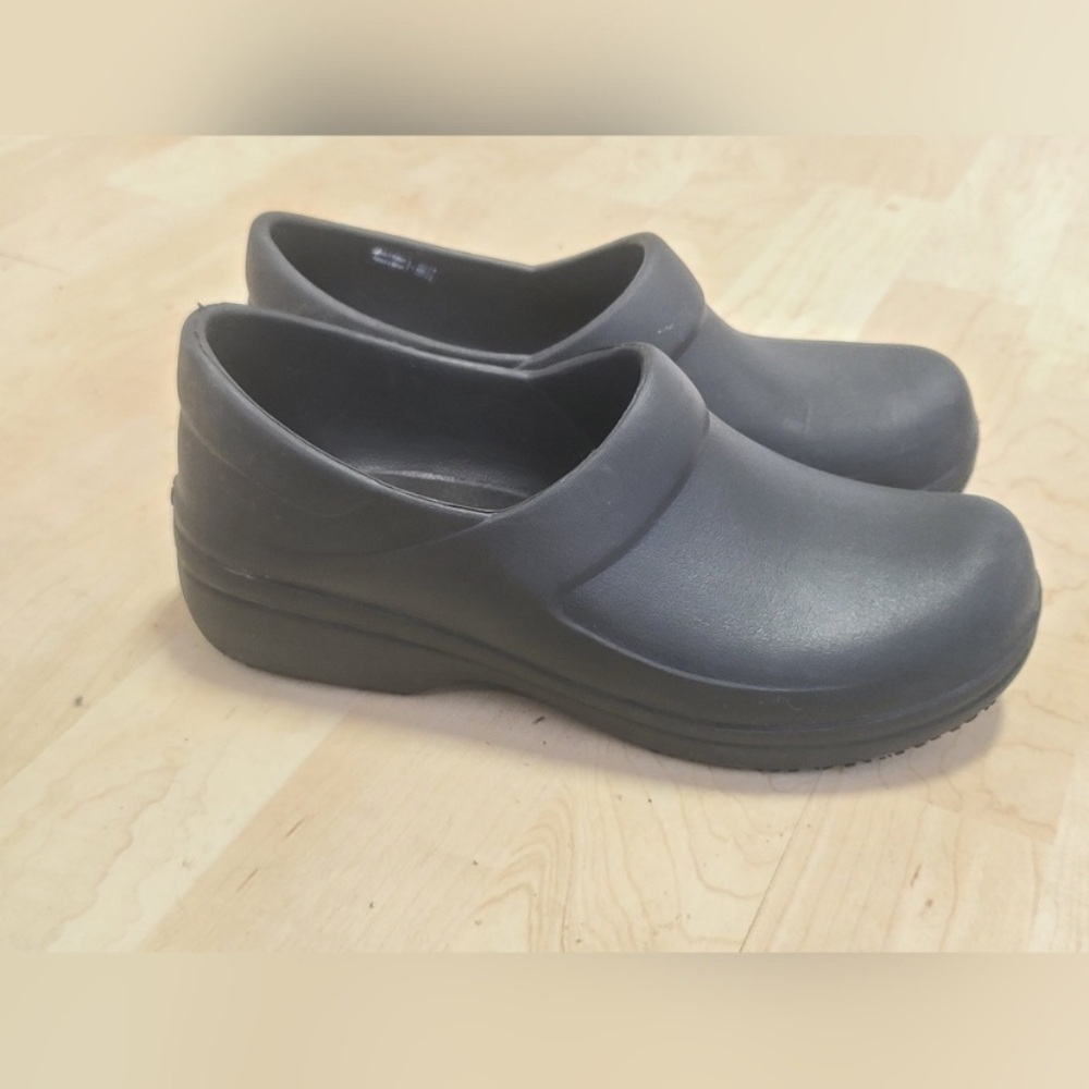 Crocs black slip on work shoes size 8
